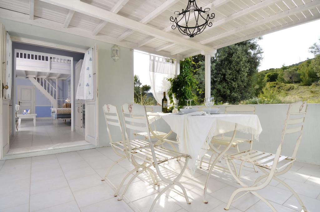 Anemolia Villas With Private Pools Near The Most Beautiful Beaches Of Alonissos Isomata المظهر الخارجي الصورة